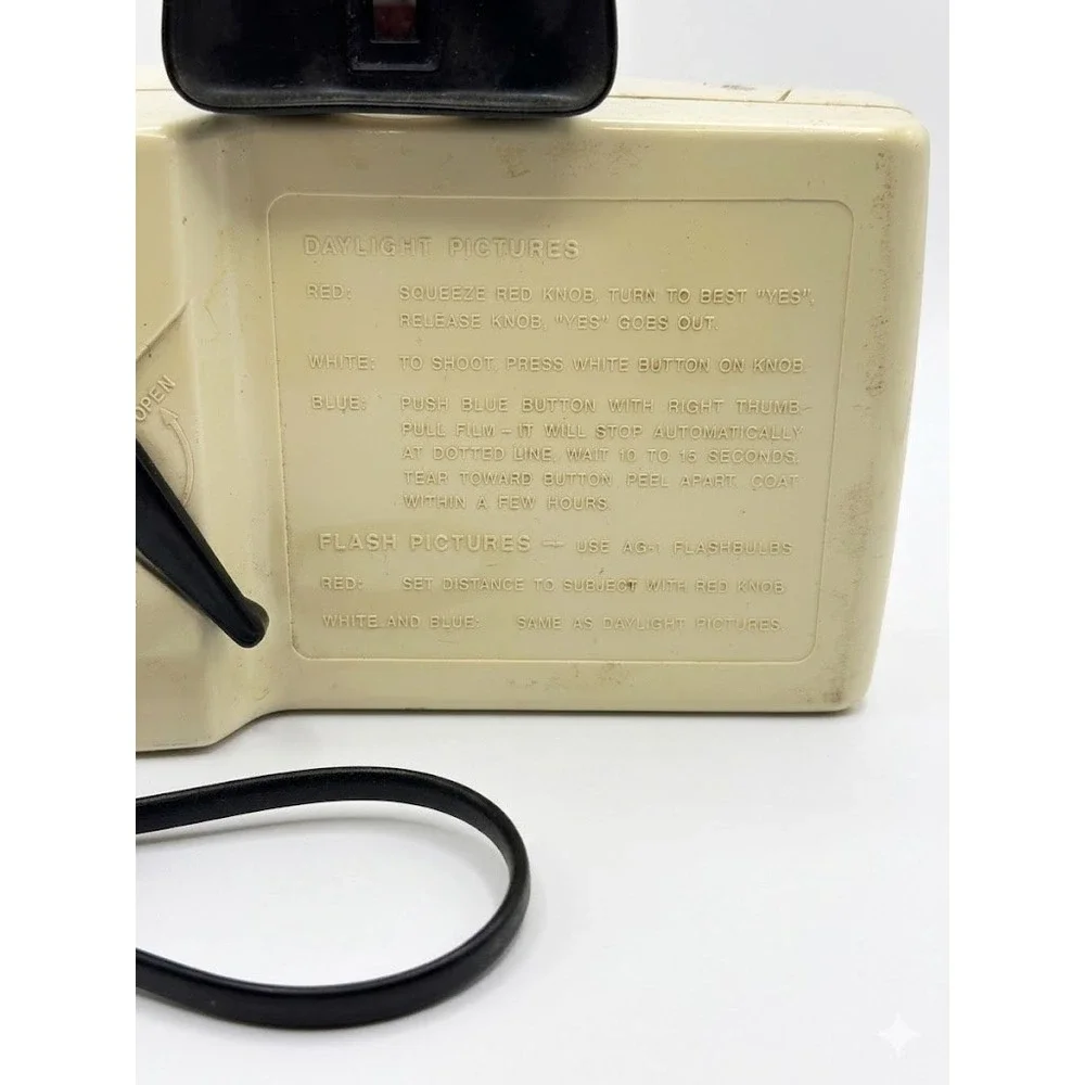 Vintage Polaroid Swinger Model 20 Land Camera - 1960s Retro Instant Film Camera